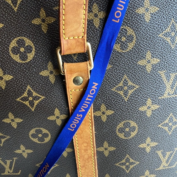$3,000 Louis Vuitton Babylone tote. Authenticated twice! - Picture 3 of 17